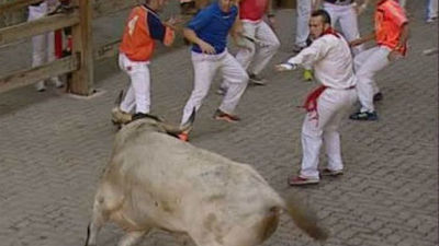 Dos trasladados por traumatismos tras el quinto encierro de Sanfermines