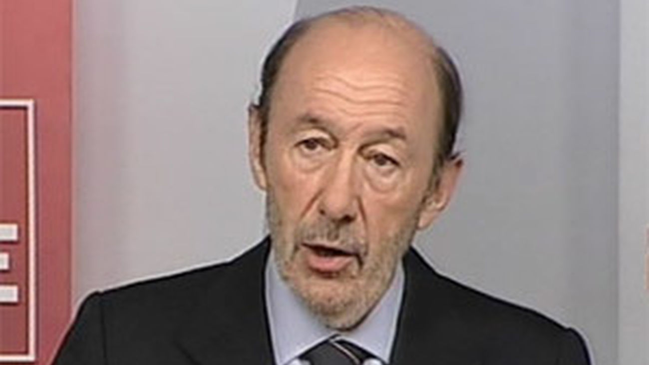 Rubalcaba anuncia la ruptura de relaciones con  el PP