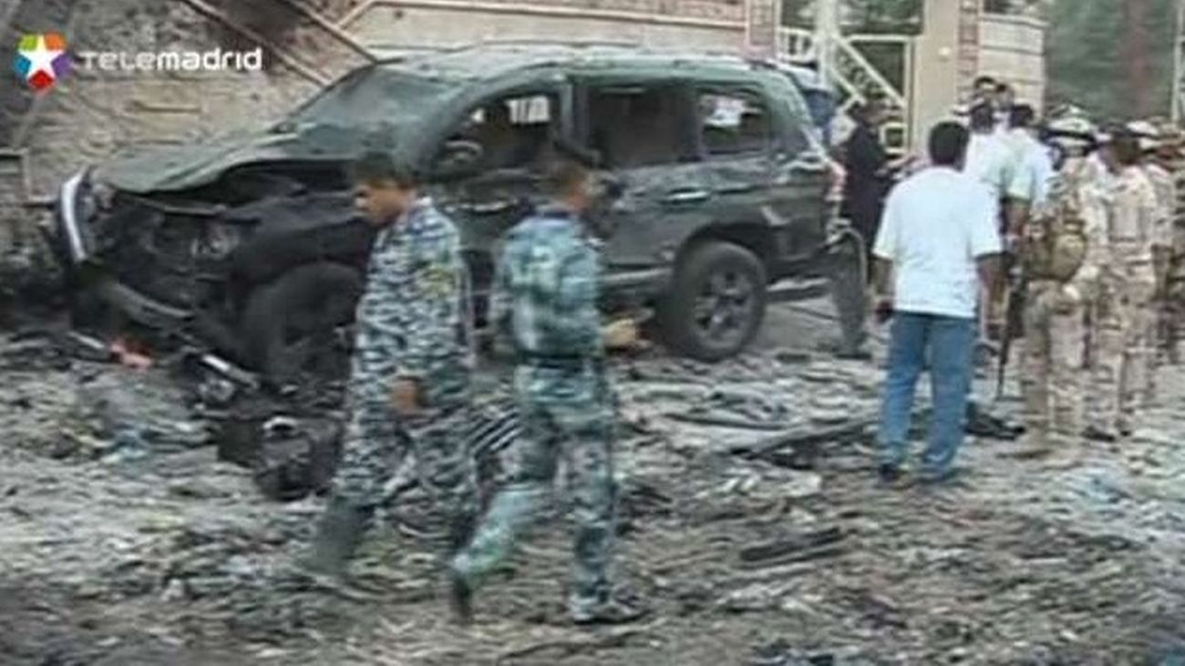 Mueren 27 personas en una cadena de atentados con coches bomba en Irak