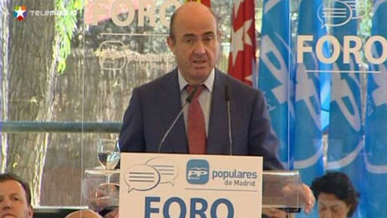 Guindos insiste en el final de  la recesión" y en que España "crecerá al año que viene"