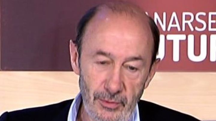 El PSOE busca un acuerdo con la oposición para provocar la dimisión de Rajoy