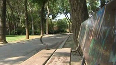 Un juez prohíbe a 5 jóvenes acercarse al parque Roma donde agredieron a menores