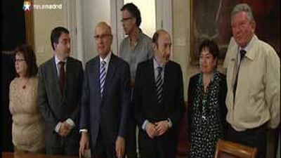 Toda la oposición menos UPN y UPyD prometen por escrito abolir la Lomce