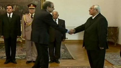 El Gobierno de transición egipcio toma posesión entre rechazo de islamistas