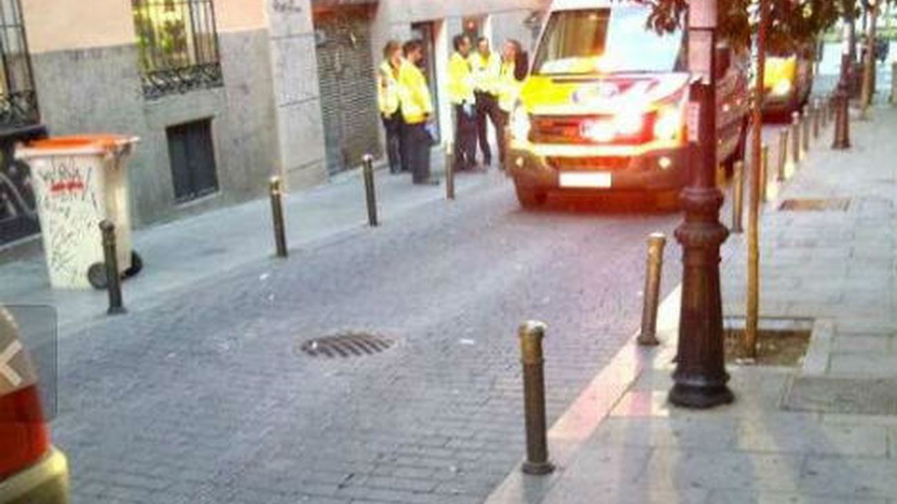 Un ciclista de 25 años, muy grave tras golpearse la cabeza en una caída en Madrid