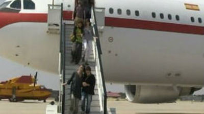 Las dos cooperantes liberadas ya están en Torrejón de Ardoz