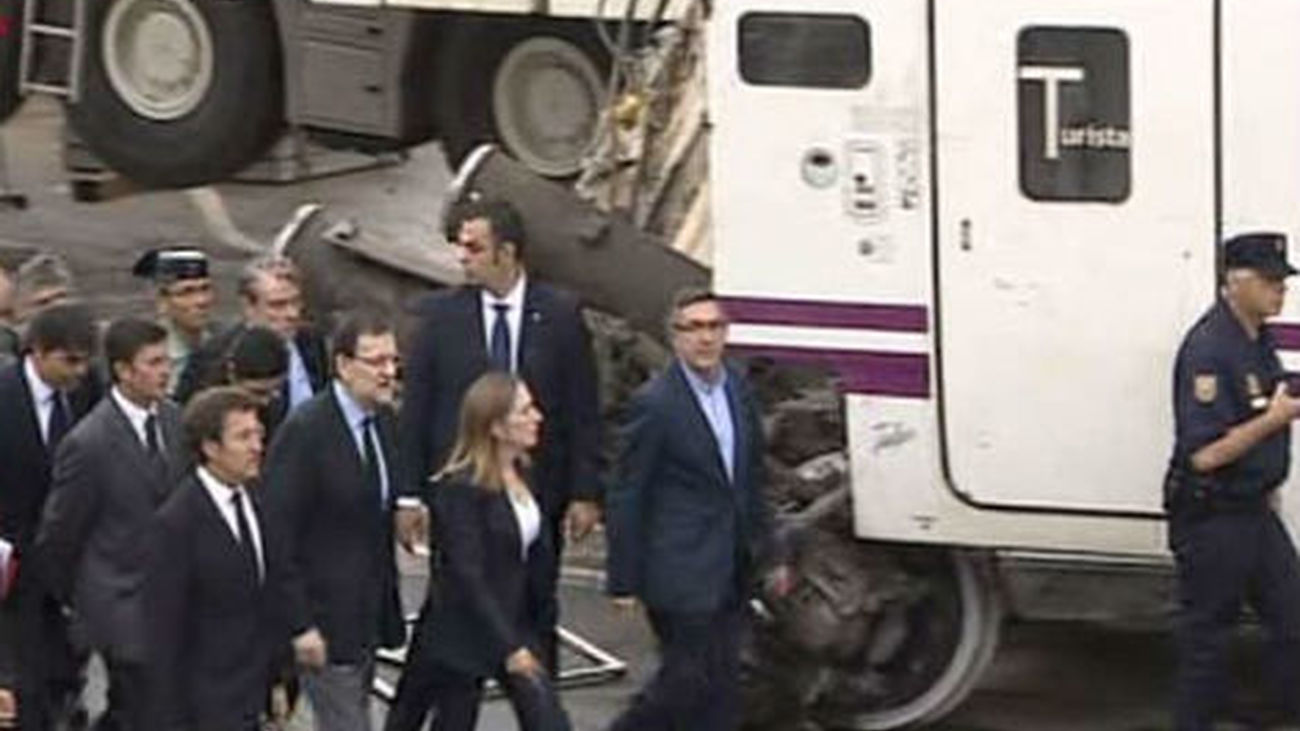 El Rey, el Príncipe, Rajoy y partidos transmiten su "pesar" a las familias de las víctimas