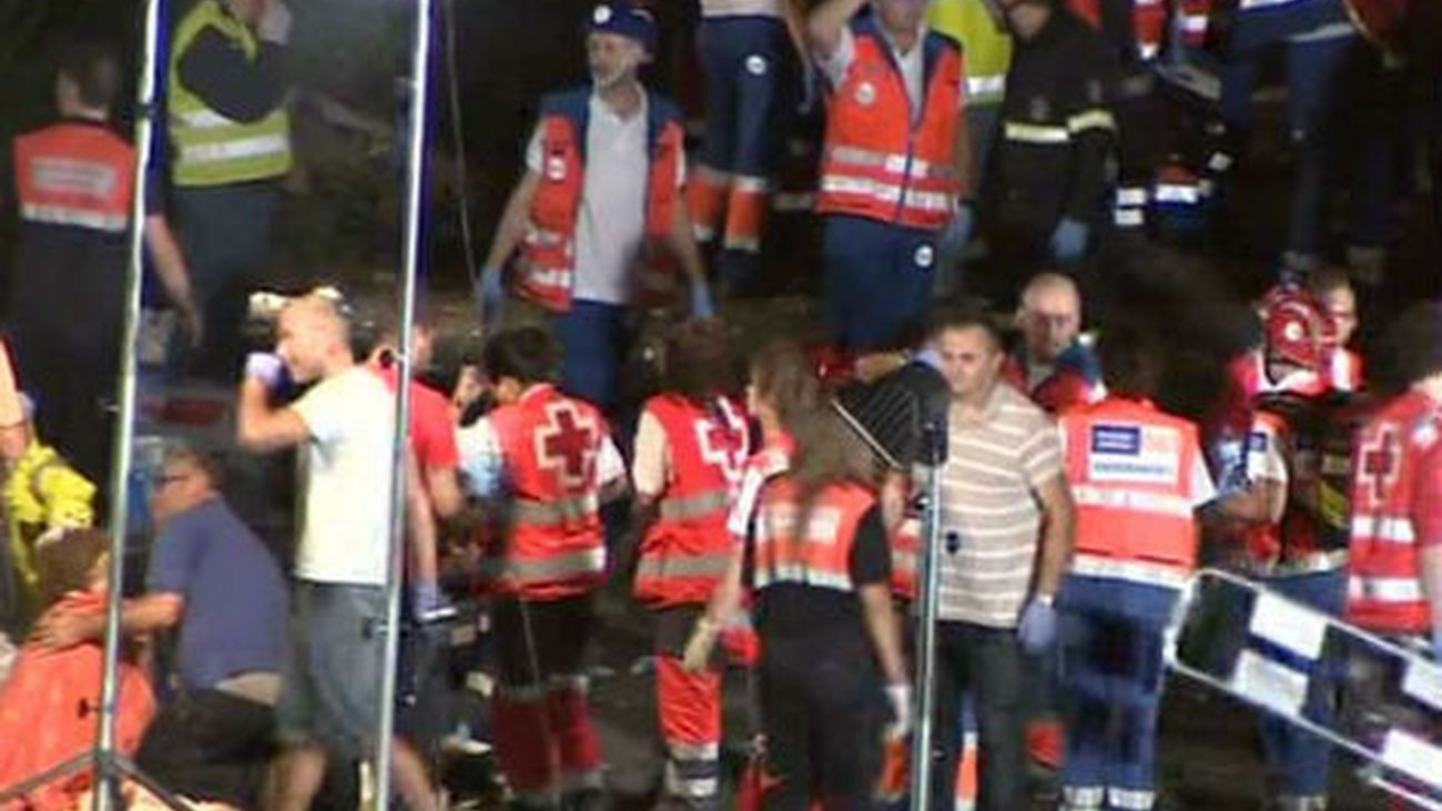 Los hospitales de Galicia atendieron a 141  pacientes del tren siniestrado en Santiago