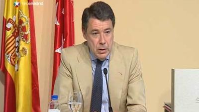 González insiste en que es falso hablar de "privatización" de hospitales