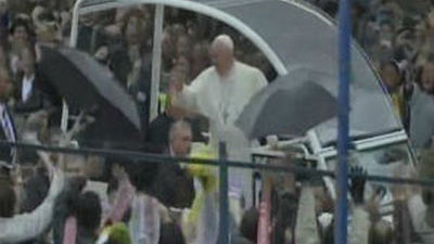El Papa visita una favela: "Nadie puede permanecer indiferente ante las desigualdades"