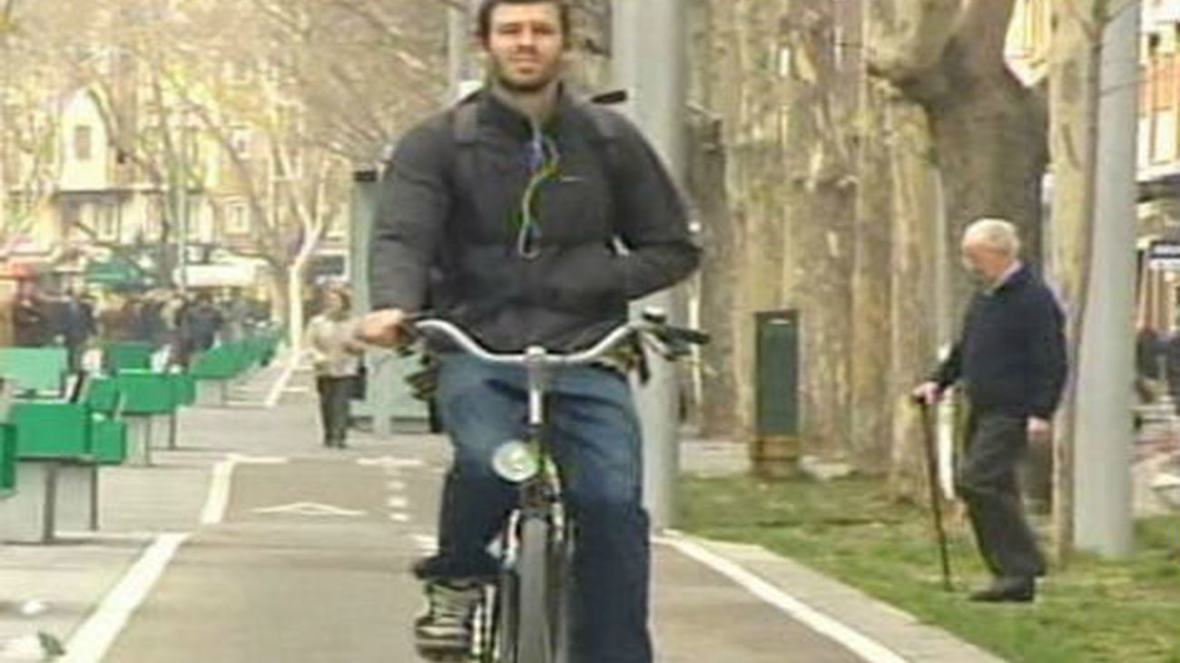 La capital contará desde mayo de 2014 con un sistema público de alquiler de bicicletas