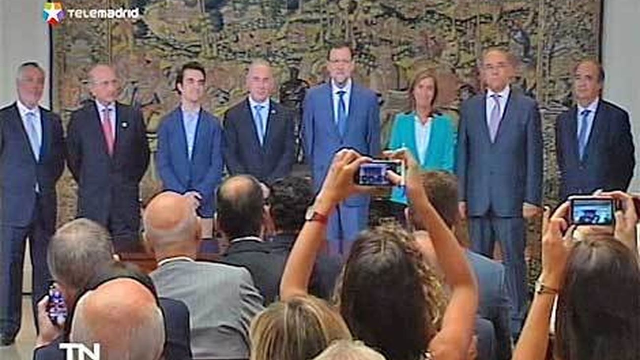 Gobierno, médicos y enfermeros sellan un pacto por la sostenibilidad de la Sanidad