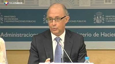 Montoro dice que "jamás" ha dado una orden política en la Agencia Tributaria