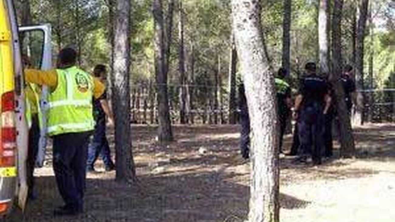 Encuentran en un parque de Entrevías el cadaver de un colombiano de 47 años