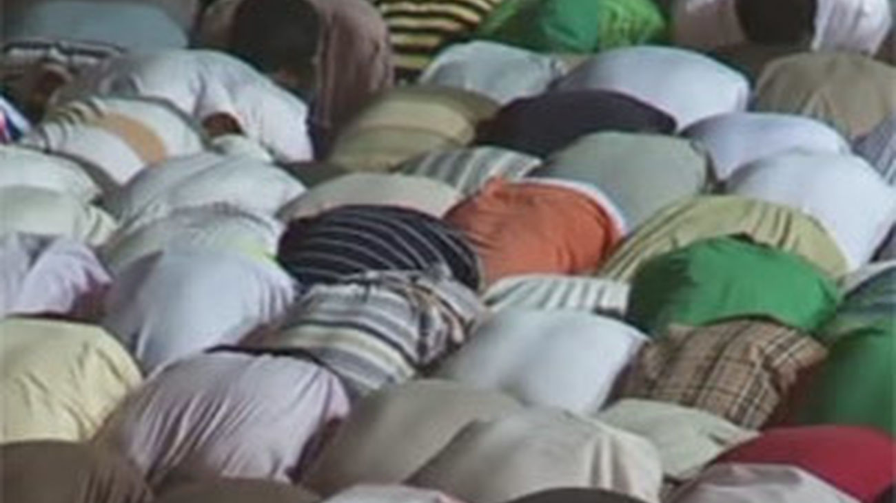 Protestas y Rezos islamistas en Egipto