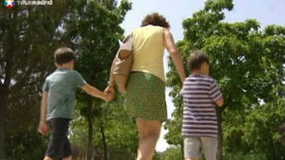 81 menores tutelados pasarán este año el verano en familias madrileñas de acogida