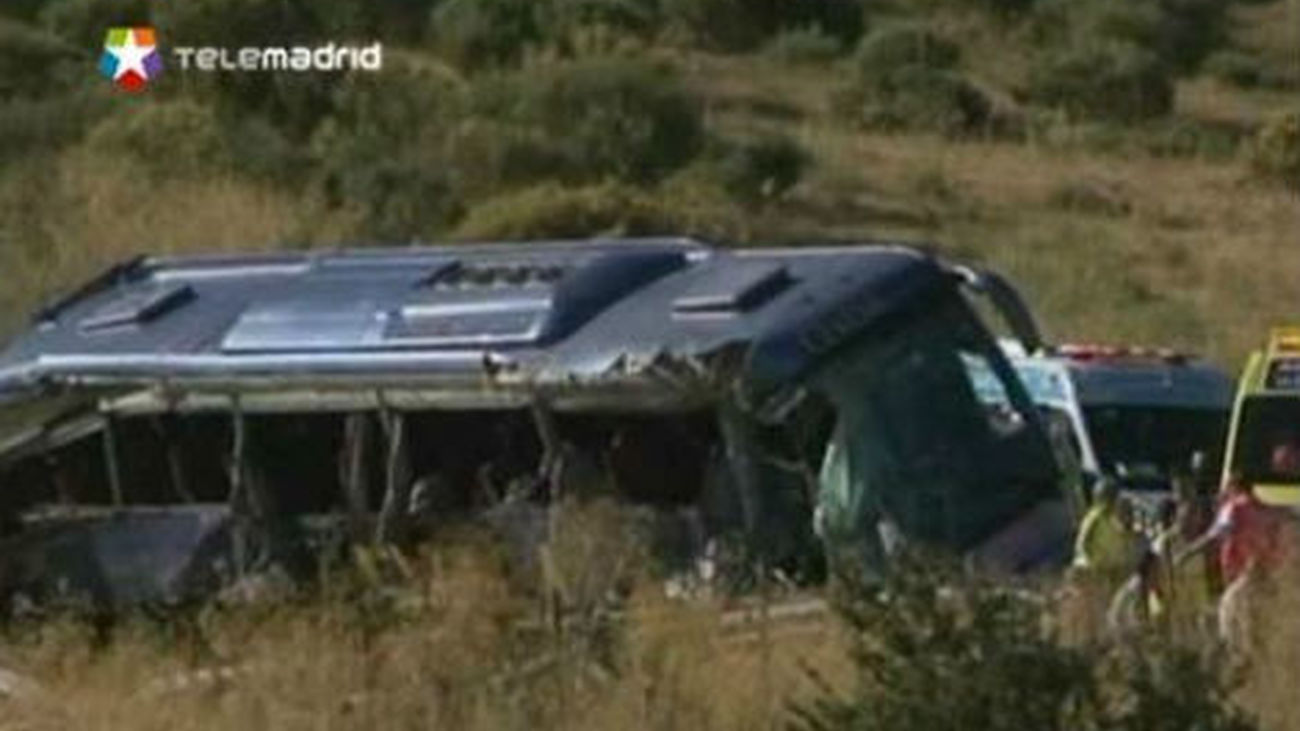 El conductor del autocar siniestrado en Ávila no se durmió, según su abogado