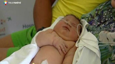Nace el bebé más grande por parto natural en España