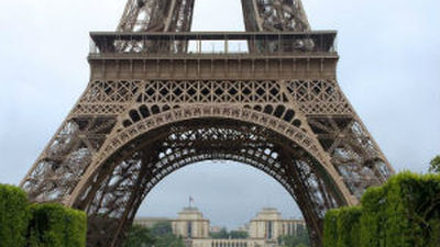 Evacuada la Torre Eiffel por un aviso de bomba