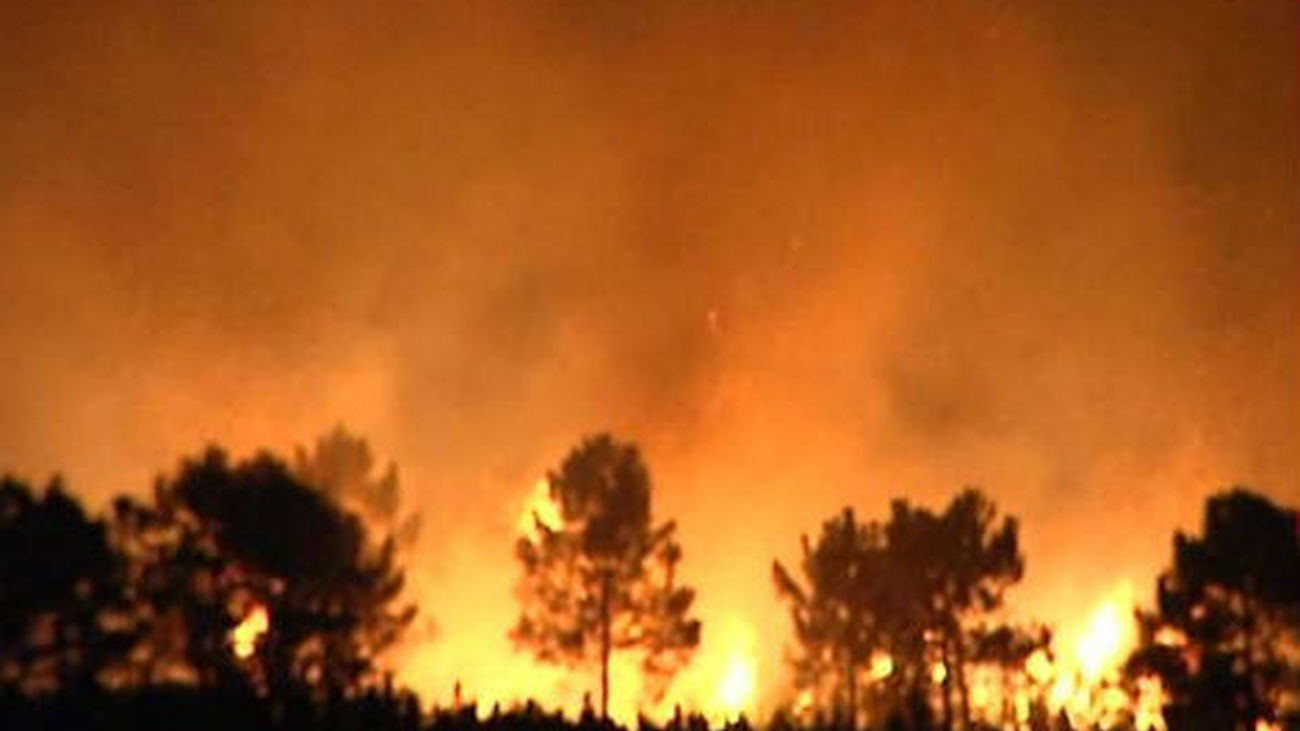 Evolución favorable del incendio de Las Hurdes, que ya ha quemado 50 hectáreas