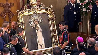 Los bomberos bajarán este jueves el cuadro de su patrona, la Virgen de la Paloma
