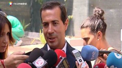 Victoria dice que el modelo de trabajo de Gómez es "faltón" con madrileños