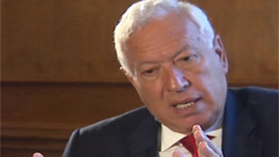 García-Margallo: "hablaremos de pesca cuando retiren los bloques de hormigón"