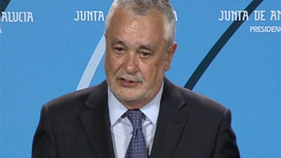 Griñán seguirá como presidente del PSOE y diputado, y justifica ir al Senado