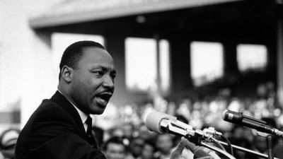 Decenas de miles de personas evocan el sueño de Luther King 50 años después