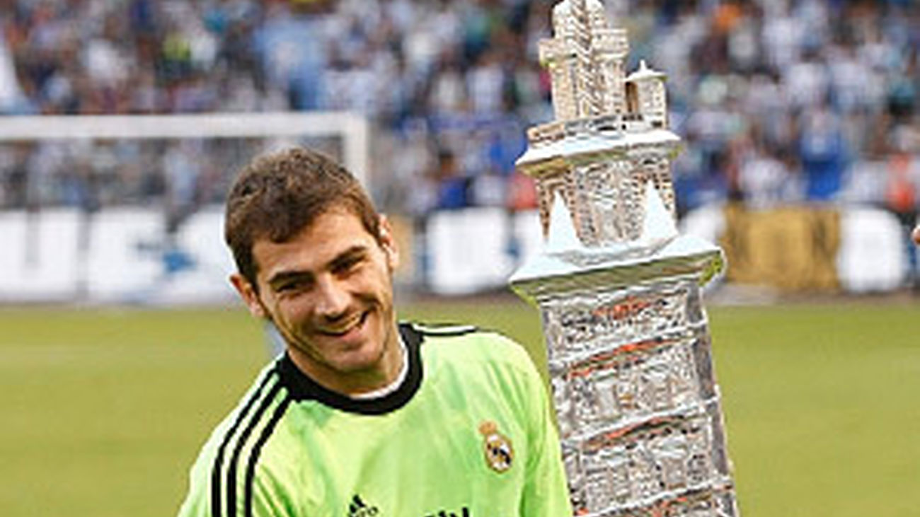 Casillas levanta el Trofeo Teresa Herrera
