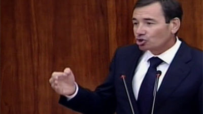 Gómez acusa a González de llevar a Madrid al  "estancamiento" político y económico