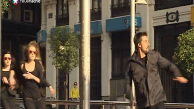 Hugo Silva vende su alma en anuncio rodado en Gran Vía por Alex de la Iglesia