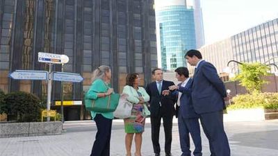 Botella se reúne con empresarios de Azca para iniciar una reforma de la zona