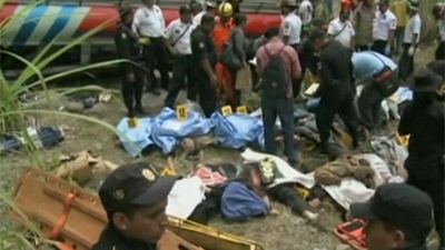 Al menos 30 muertos en un accidente de autobús en Guatemala