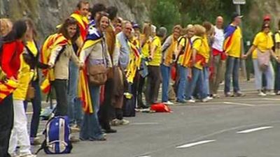 Una cadena humana independentista recorre Cataluña de norte a sur