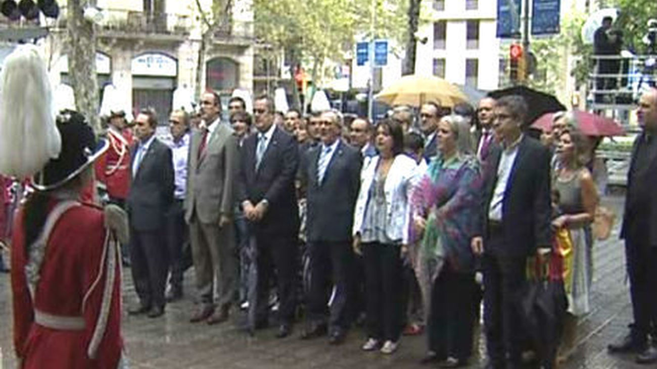 Diez consejeros y la plana mayor de CDC, ERC, ICV y EUiA participarán en la Via Catalana