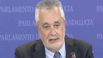 Griñán firma su acta de senador ante notario para no hacerlo en público