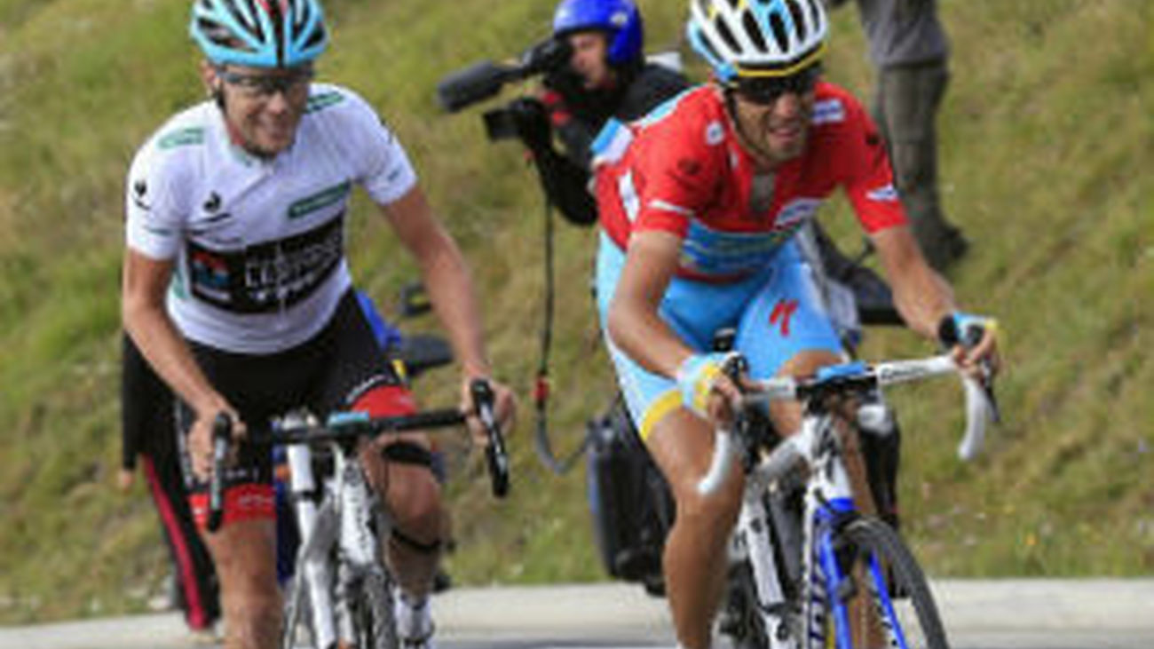 Vincenzo Nibali correrá el Giro de Italia y Fabio Aru, el Tour de Francia