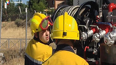 Victoria agradece la colaboración voluntaria de los vecinos en la lucha contra el fuego