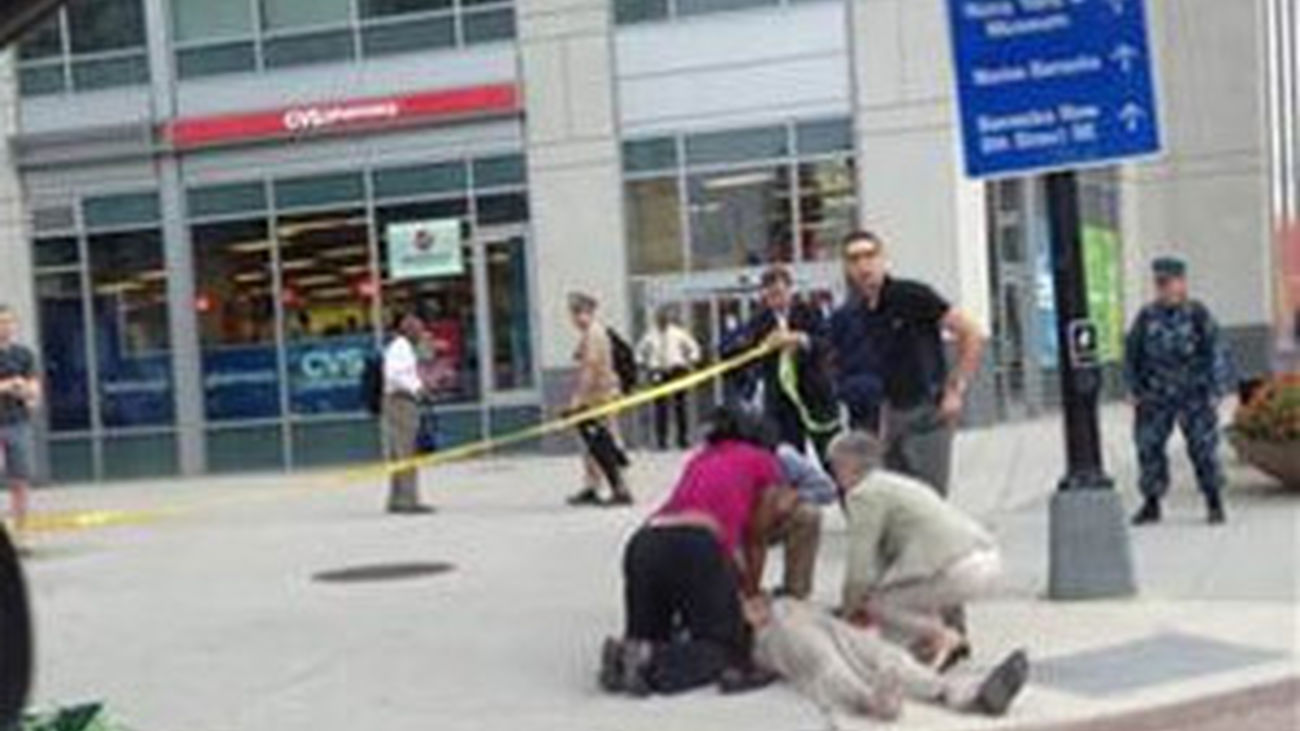 Al menos 13 muertos en el tiroteo en un edificio de la Armada en Washington