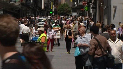 La libertad de horarios impulsa un 29% las compras de los turistas extranjeros en Madrid