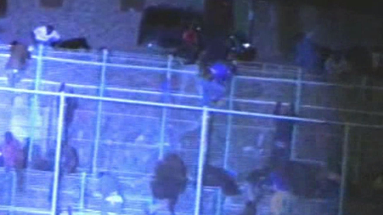 Unos 200 inmigrantes entran en España en asaltos masivos por Ceuta y Melilla