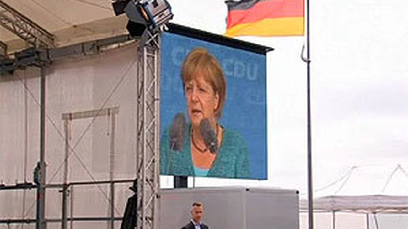 Merkel y Steinbrück se lanzan a movilizar el voto indeciso en Alemania