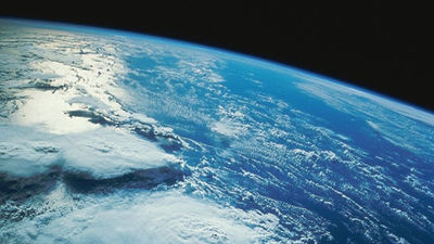 La Tierra podría estar rodeada de "cabellos" de materia oscura, según la NASA