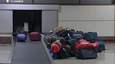 Muere un bebé en la cinta de recogida de equipajes del aeropuerto de Alicante