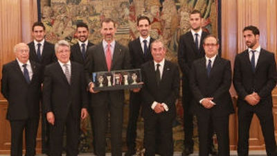 El Príncipe recibe a Cerezo y seis jugadores del Atlético