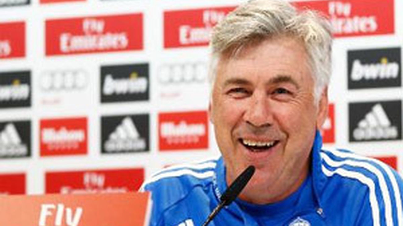 Ancelotti: "Soy italiano; con tres pases vale, no necesitamos 30"
