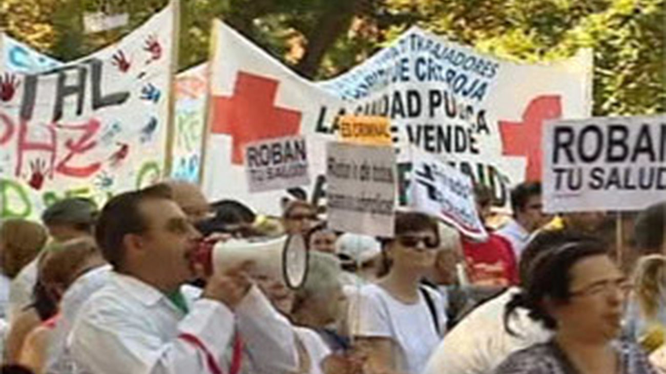 La Marea Blanca regresa animada por la paralización cautelar de la externalización