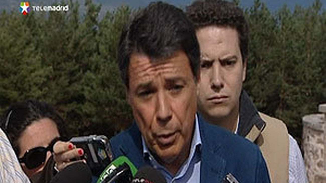 González critica a Gómez por criticar las externalizaciones cuando "las practicó" en Parla