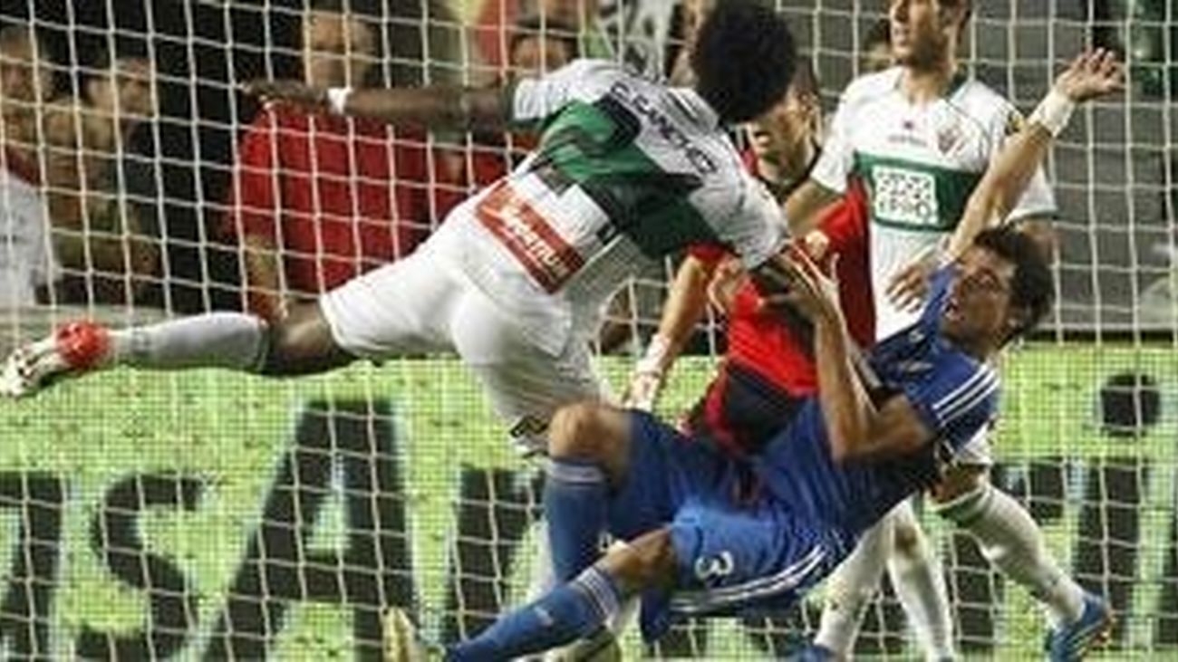 Pepe: "Me agarra y no me deja atacar el balón"